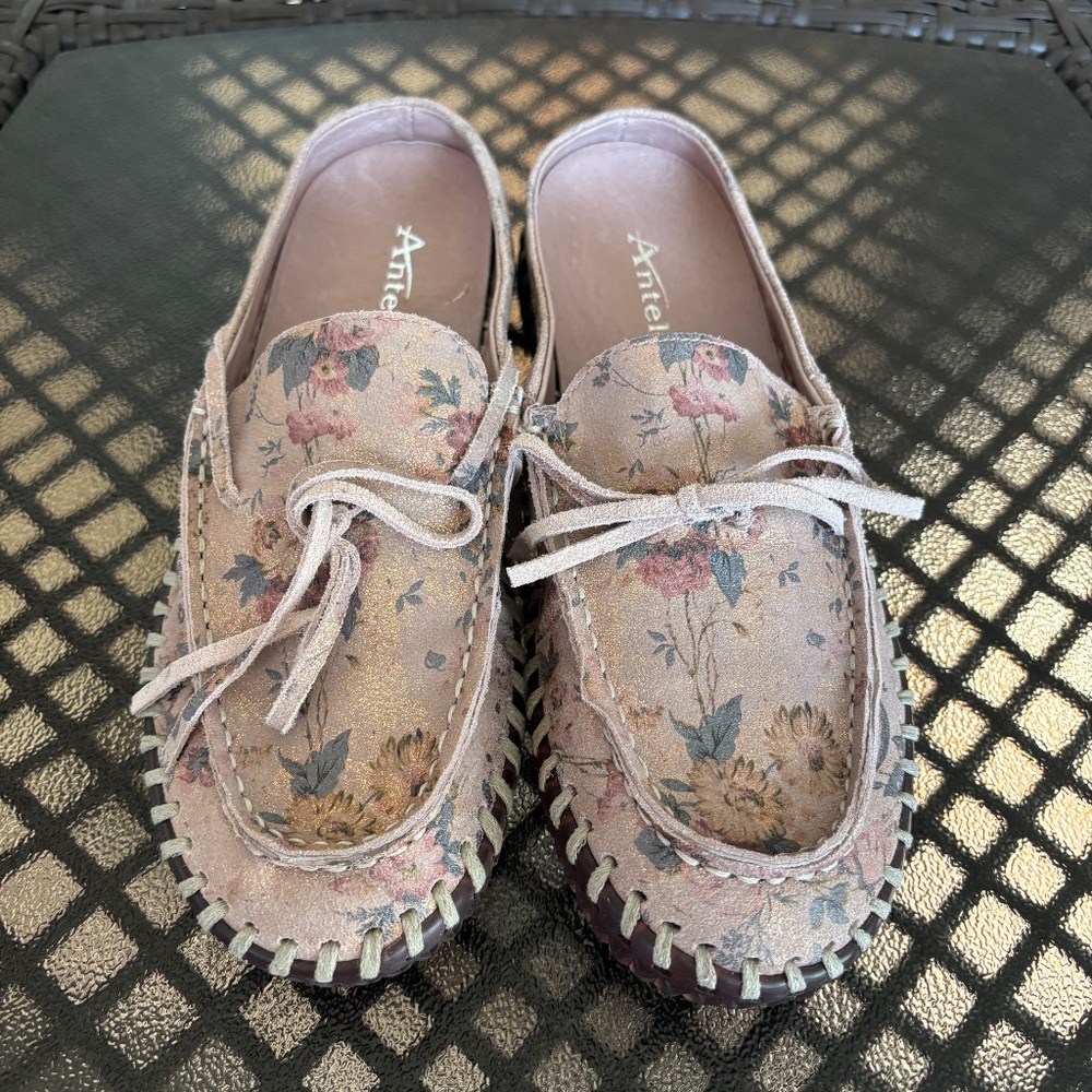Antelope Geneva Slip On Mule Slide Floral Suede Shoes Size 37 US 6-6.5
